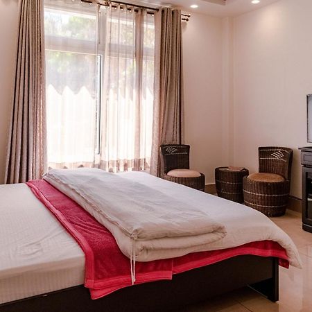 Ivory Bliss, The Boutique Homestay 실롱 외부 사진